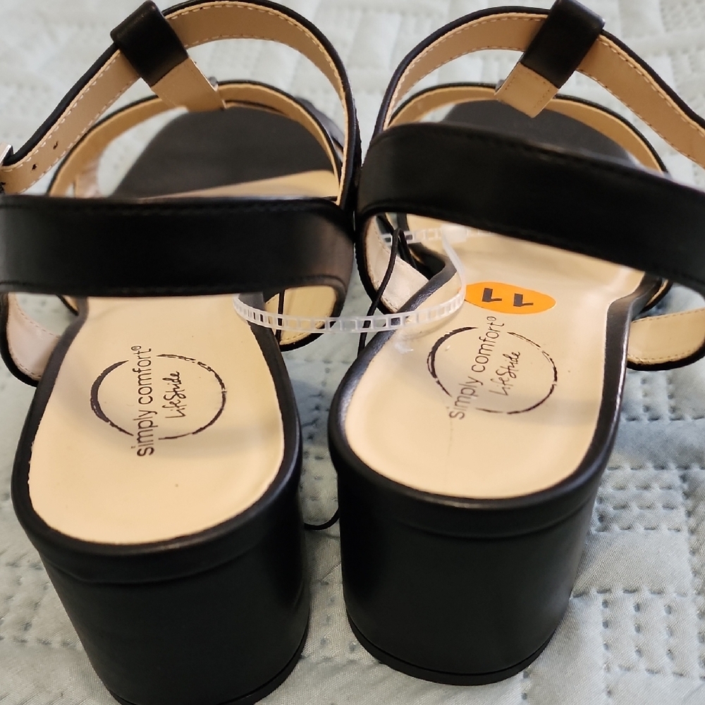 Life Stride Black Strappy Sandals - Picture 9 of 9